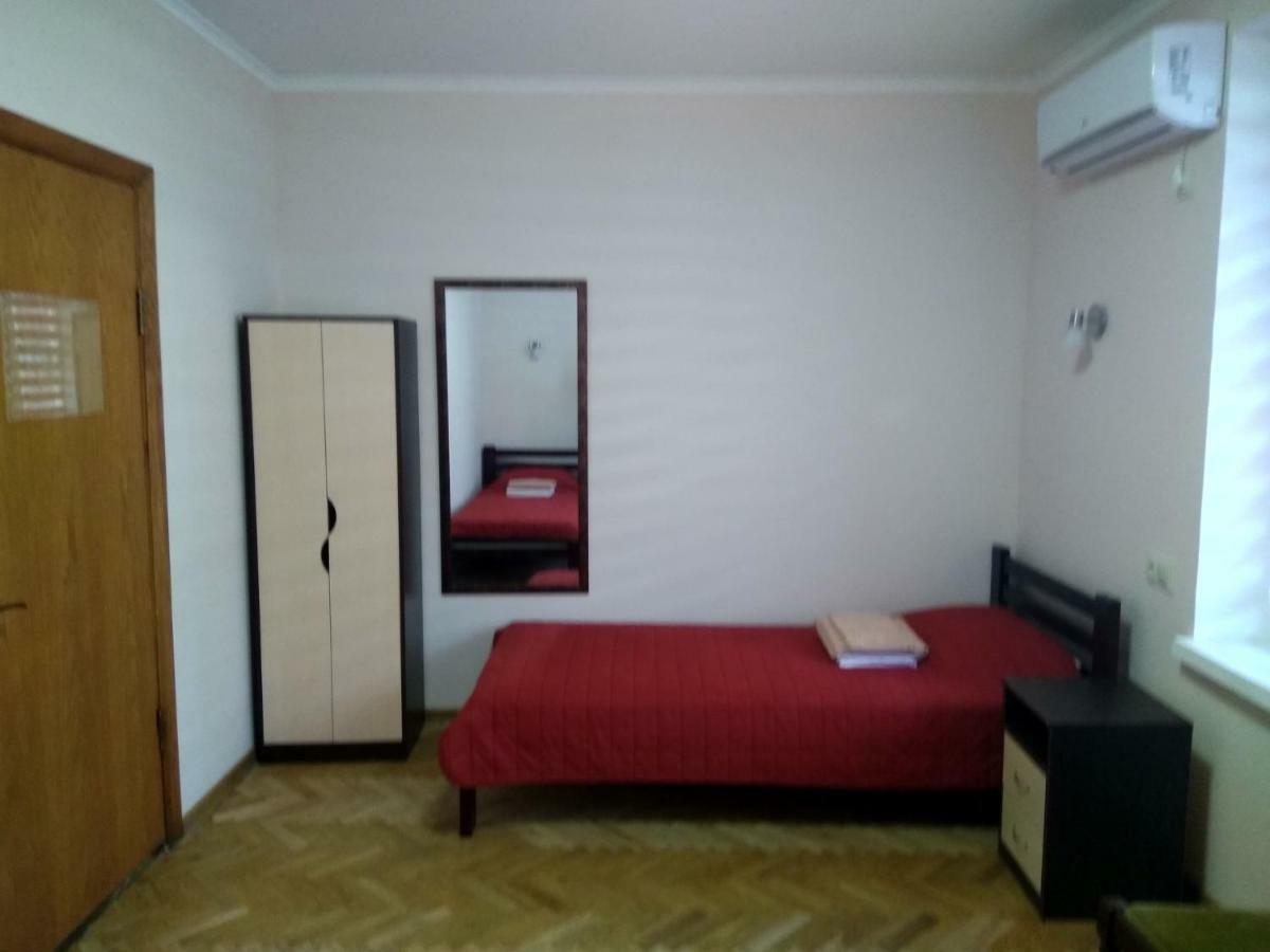 Hotel Tsentralnoho Budynku Khudozhnyka キエフ エクステリア 写真