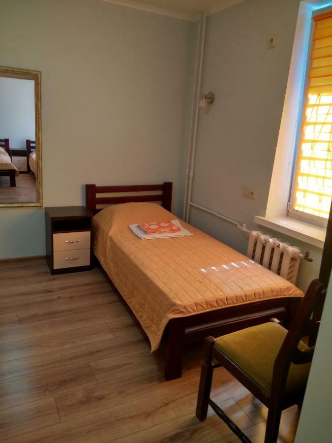 Hotel Tsentralnoho Budynku Khudozhnyka キエフ エクステリア 写真