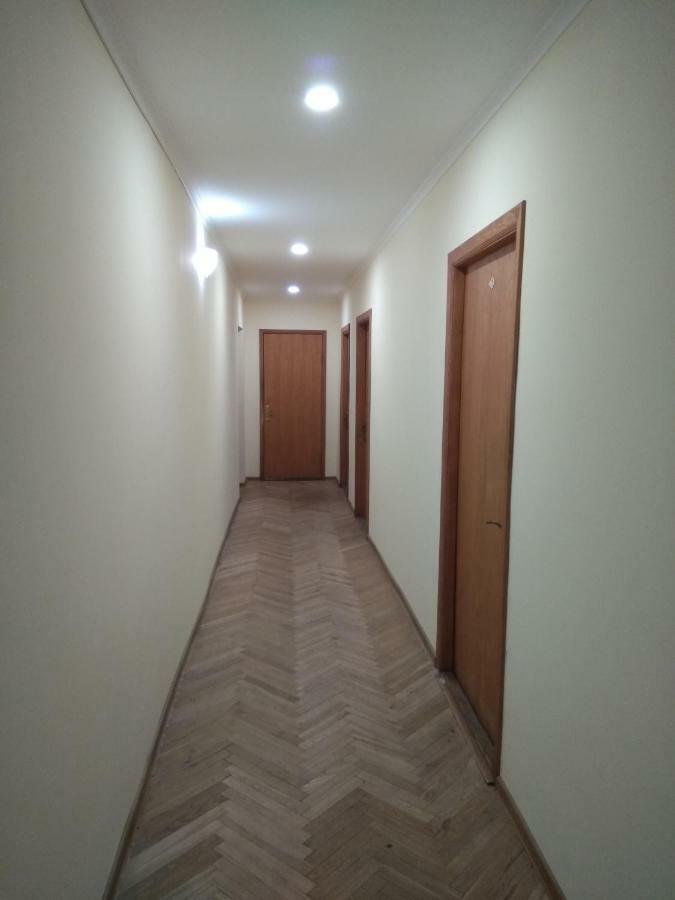 Hotel Tsentralnoho Budynku Khudozhnyka キエフ エクステリア 写真