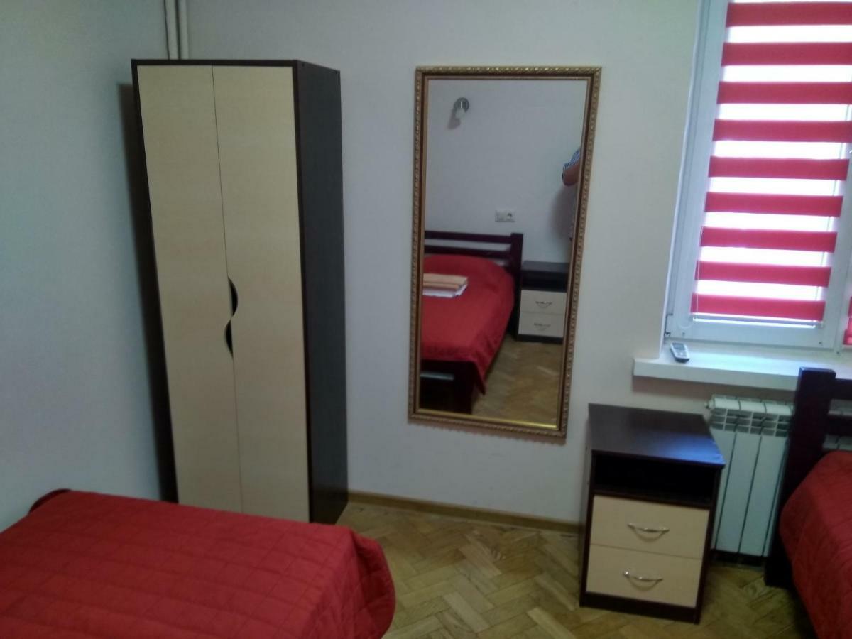 Hotel Tsentralnoho Budynku Khudozhnyka キエフ エクステリア 写真